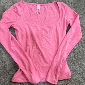 Skims bubblegum pink cotton scoop neck long sleeve